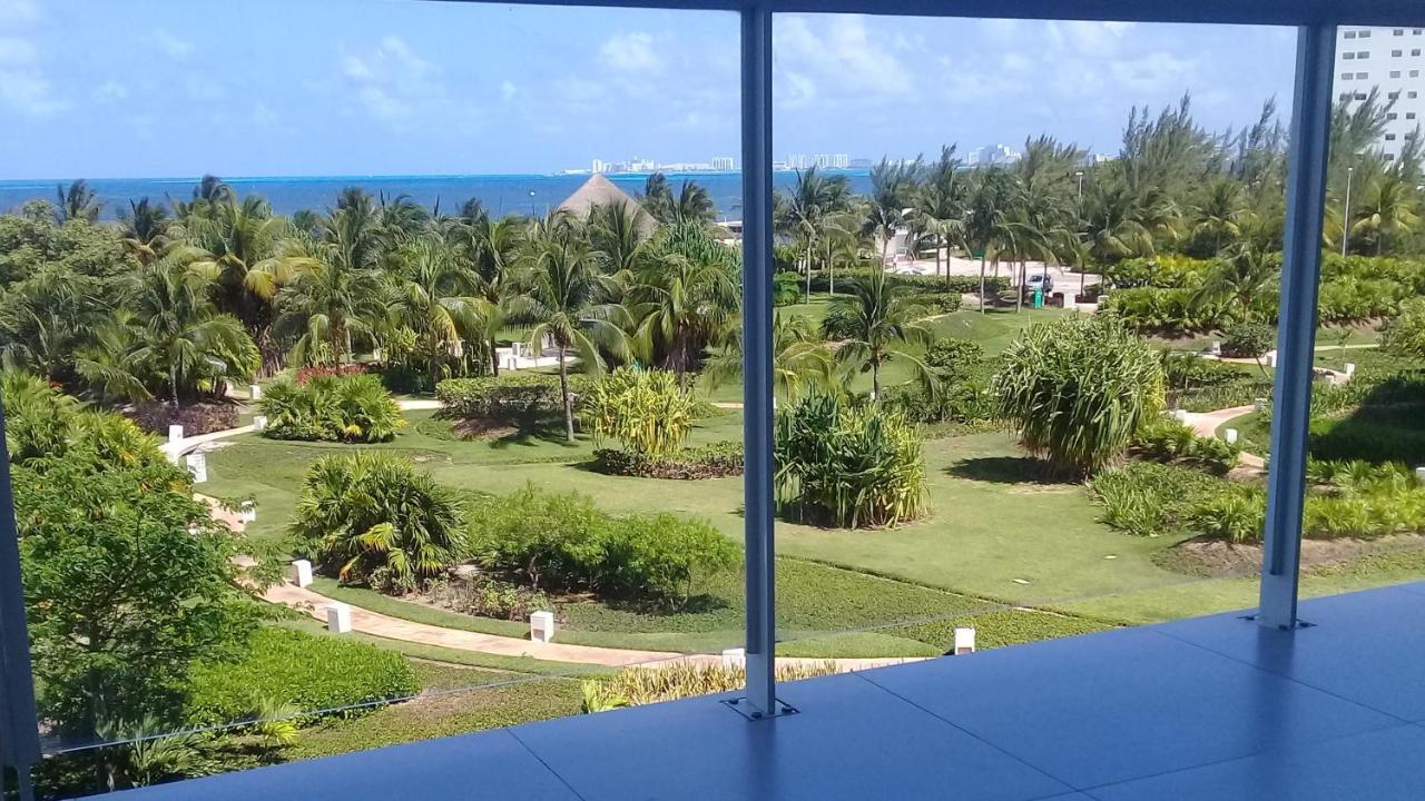 Swim The Caribbean & Work With A View Lejlighed Cancún Eksteriør billede